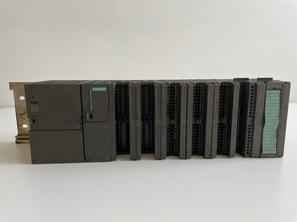 PLC Siemens SIMATIC S7-300 – AWS Manutenção PLC Siemens SIMATIC S7-300 – AWS Manutenção